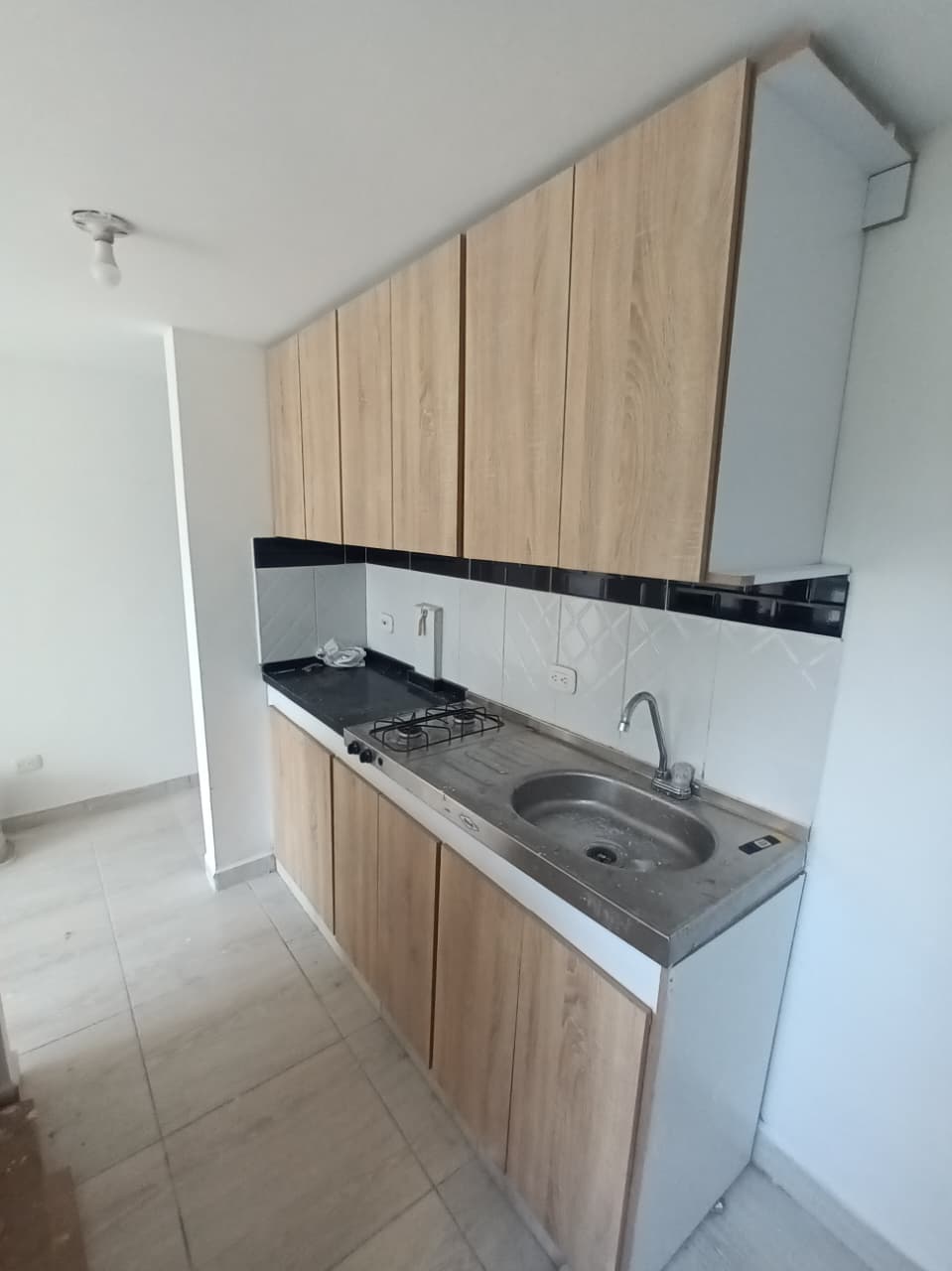 ARRIENDO APARTAMENTO DE 3 HABITACIONES EN EDIFICIO NATAL LA ESTRELLA – (EEP-992) – MEDELLÍN | TERCER PISO